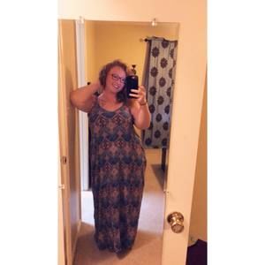 Meet your Posher, Caetlin